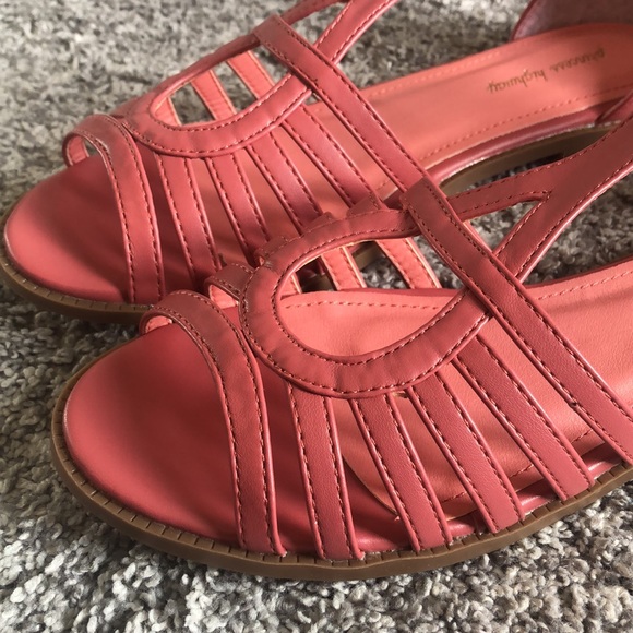 Modcloth Sandals - Picture 5 of 8